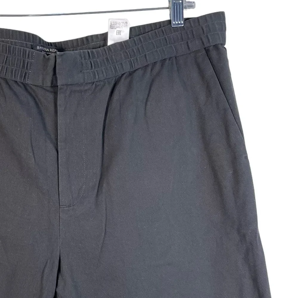 Banana Republic Slim Tapered Fit Pants in Grey Size‎ XL